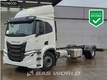 Camion şasiu IVECO S-WAY