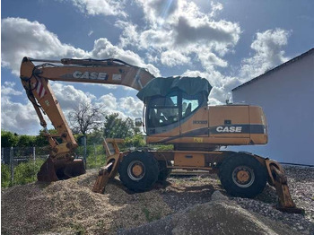 Excavator pe roţi CASE