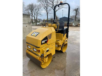 Cilindru compactor pentru asfalt CATERPILLAR