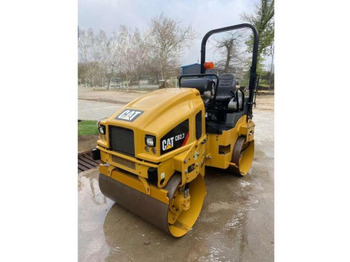 Cilindru compactor pentru asfalt CATERPILLAR