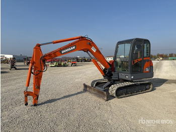 Excavator pe şenile DAEWOO
