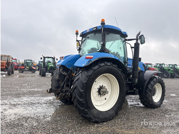 Tractor agricol 2009 New Holland T7040 4WD Tractor: Foto 3 Tractor agricol 2009 New Holland T7040 4WD Tractor: Foto 3