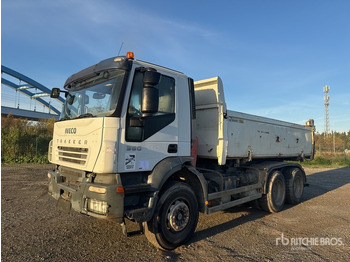 Camion basculantă IVECO Trakker
