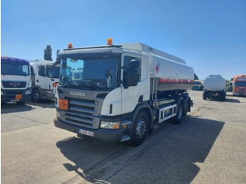 Camion cisternă SCANIA