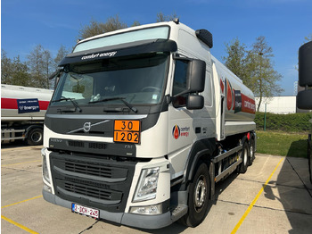 Camion cisternă VOLVO FM