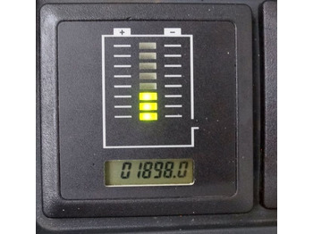 Transpalet la mare înălţime Jungheinrich EJC110: Foto 4 Transpalet la mare înălţime Jungheinrich EJC110: Foto 4