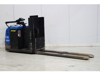 Stivuitorul selector TOYOTA