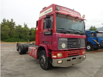 Camion şasiu VOLVO F12