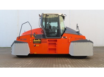 Compactor cu pneuri HAMM