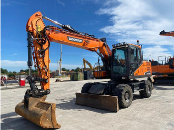 Excavator pe roţi DOOSAN DX160W