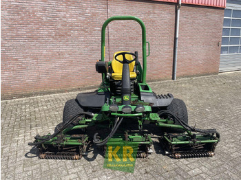 Maşină de tuns iarba JOHN DEERE 8700