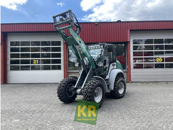 Încărcător frontal pe pneuri KRAMER