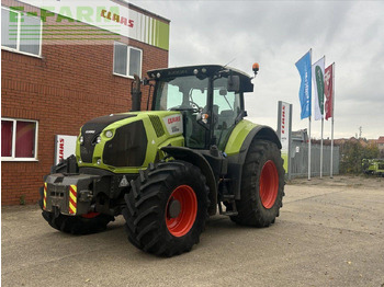 Tractor agricol CLAAS Axion 830