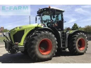 Tractor agricol CLAAS Xerion