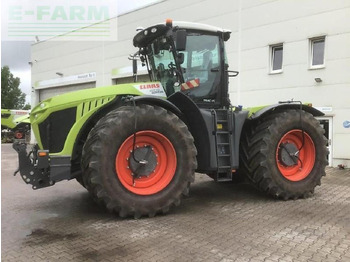 Tractor agricol CLAAS Xerion