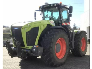 Tractor agricol CLAAS Xerion 5000