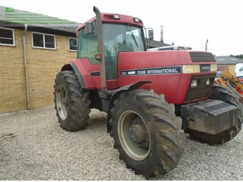 Tractor agricol CASE IH Magnum