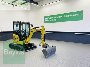 Mini excavator CATERPILLAR 302