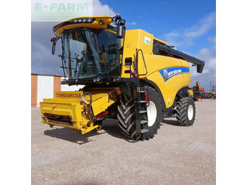 Combină de recoltat cereale NEW HOLLAND CX series