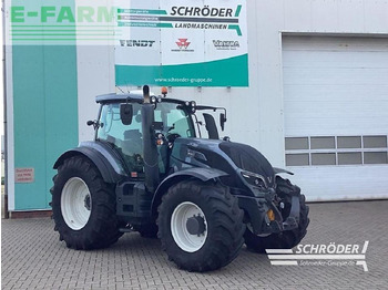Tractor agricol VALTRA T214