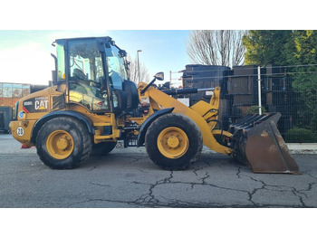 Încărcător frontal pe pneuri CATERPILLAR 908H