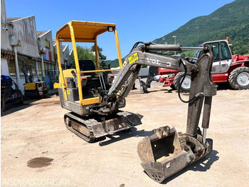 Mini-pelle Volvo EC15 B XT 1,5T - Année 2004 - 2290 heures în leasing Mini-pelle Volvo EC15 B XT 1,5T - Année 2004 - 2290 heures: Foto 4 Mini-pelle Volvo EC15 B XT 1,5T - Année 2004 - 2290 heures în leasing Mini-pelle Volvo EC15 B XT 1,5T - Année 2004 - 2290 heures: Foto 4