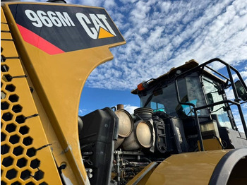 Încărcător frontal pe pneuri CAT 966M: Foto 3 Încărcător frontal pe pneuri CAT 966M: Foto 3