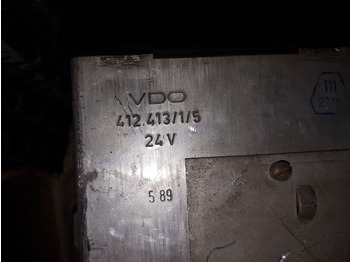 Calculator de bord MAN VDO A2C53044389 . 81.25805.7038 .412.413.1.2.: Foto 4