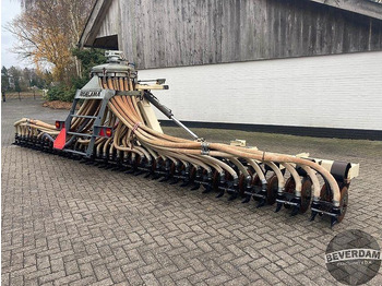 Maşină de împrăştiat îngrăşăminte