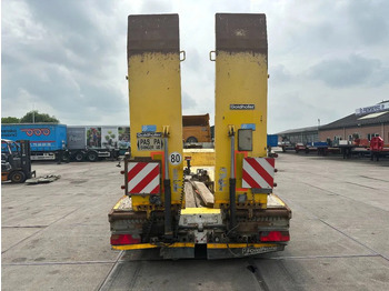 Goldhofer 3 AS GESTUURD REMOTE CONTROLE 1,2 M EXTENDABLE în leasing Goldhofer 3 AS GESTUURD REMOTE CONTROLE 1,2 M EXTENDABLE: Foto 5