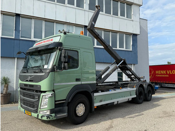 Camion cu cârlig VOLVO FM 410