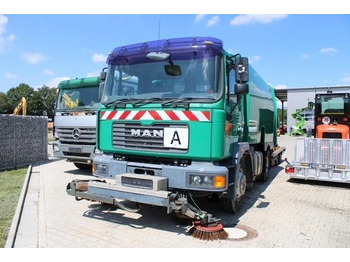 Măturătoare stradală MAN M2000
