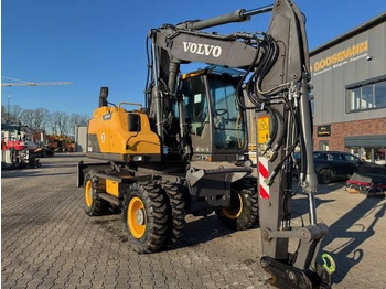 Excavator pe roţi VOLVO EW140D