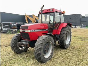Tractor agricol CASE IH