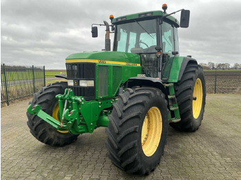 Tractor agricol JOHN DEERE 7710
