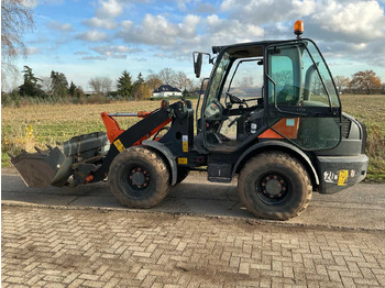 Încărcător frontal pe pneuri KOMATSU WA70