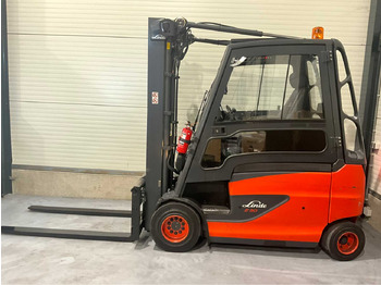 Motostivuitor 2019 LINDE E30HL-01/600 3000KG SPOON ADJUSTER BATTERY 2023 FORKLIFT: Foto 3 Motostivuitor 2019 LINDE E30HL-01/600 3000KG SPOON ADJUSTER BATTERY 2023 FORKLIFT: Foto 3
