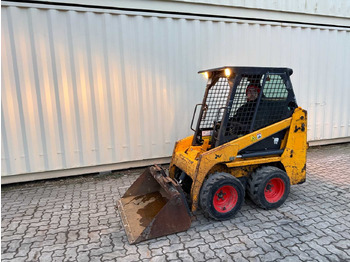 Mini încărcător pe şenile BOBCAT S70