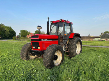 Tractor agricol CASE INTERNATIONAL - 1988 - 1455 XL - ALL-WHEEL DRIVE FARM TRACTOR: Foto 2