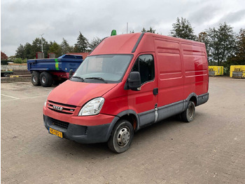 Autoutilitară IVECO Daily