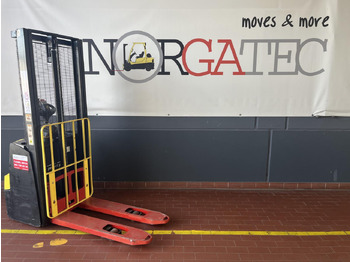 Transpalet la mare înălţime HYSTER