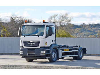 Camion cu cârlig MAN TGS 18.320