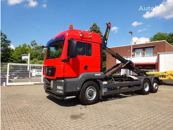 Camion cu cârlig MAN TGS 26.480