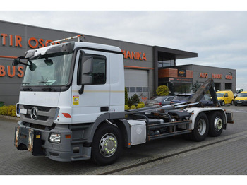 Camion cu cârlig MERCEDES-BENZ Actros 2541