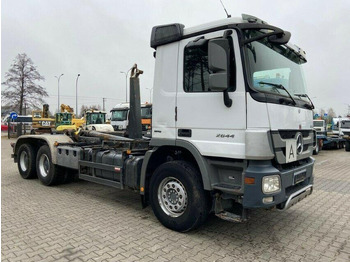 Camion cu cârlig MERCEDES-BENZ Actros 2644