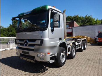 Camion cu cârlig MERCEDES-BENZ Actros 3244