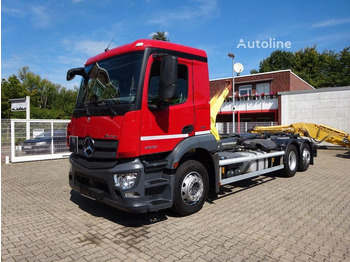 Camion cu cârlig MERCEDES-BENZ Antos 2532