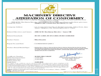 Încărcător frontal pe pneuri