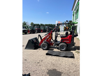 Încărcător frontal pe pneuri SCHÄFFER