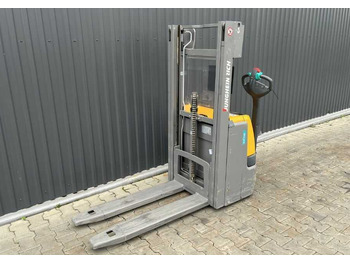 Transpalet la mare înălţime JUNGHEINRICH EJC